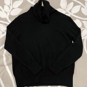 Uniqlo Cashmere Slouchy Turtleneck